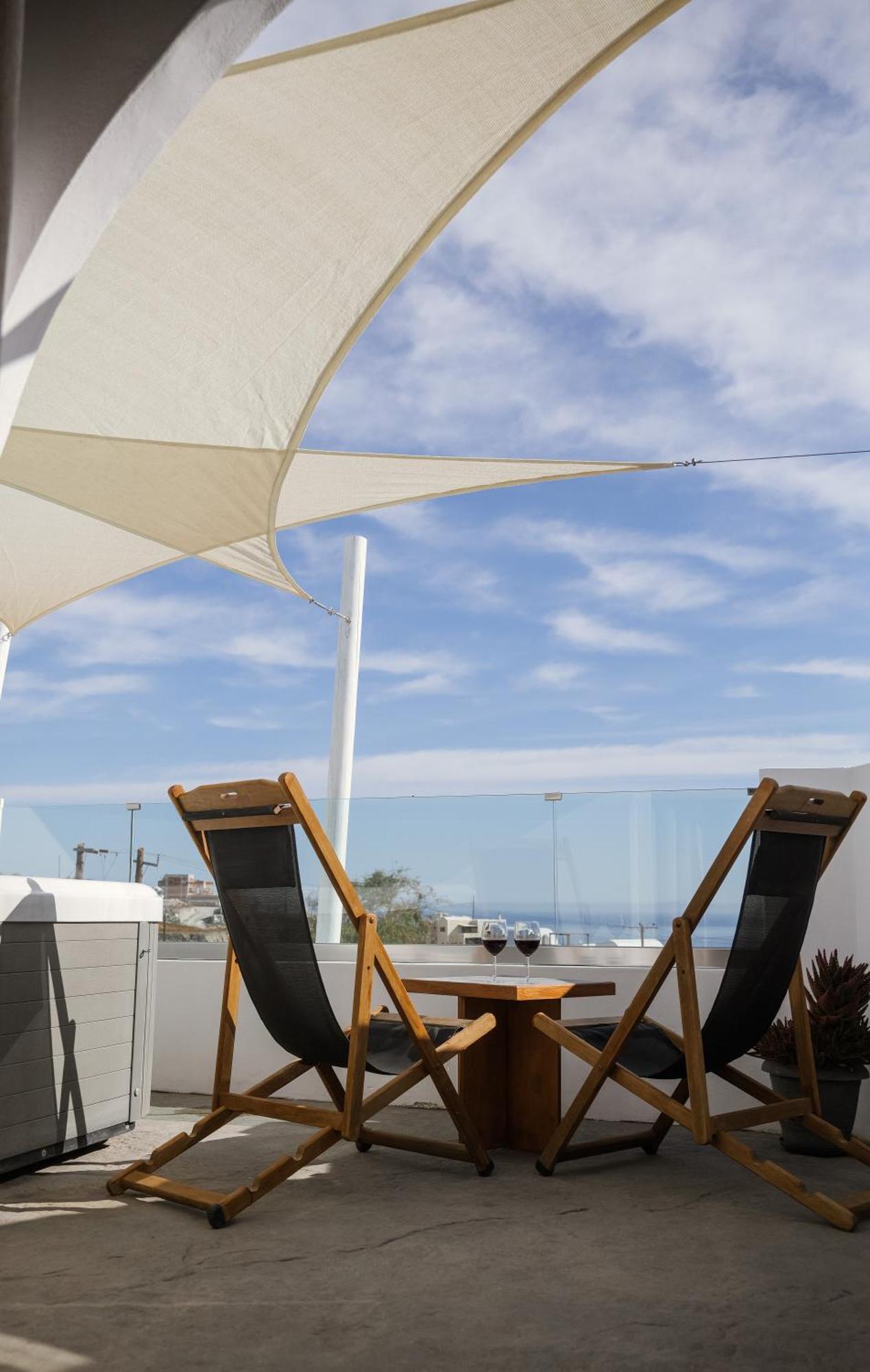 Valery Suites Fira  Exterior photo
